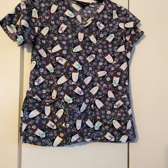 Zoe and Chloe extra small scrub top - Picture 5 of 9